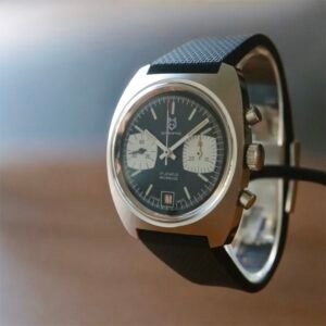 Chronographe inari sur son presentoire